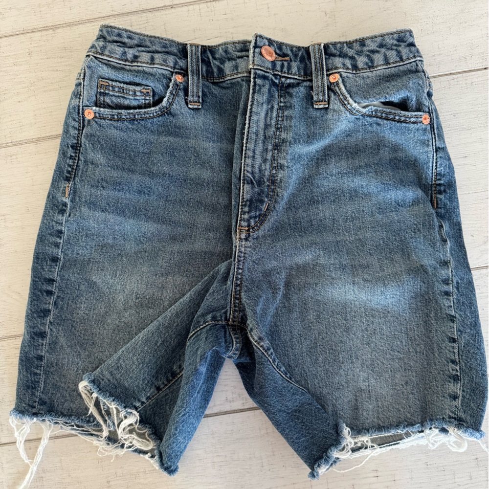 Universal Thread Blue Denim Jeans
